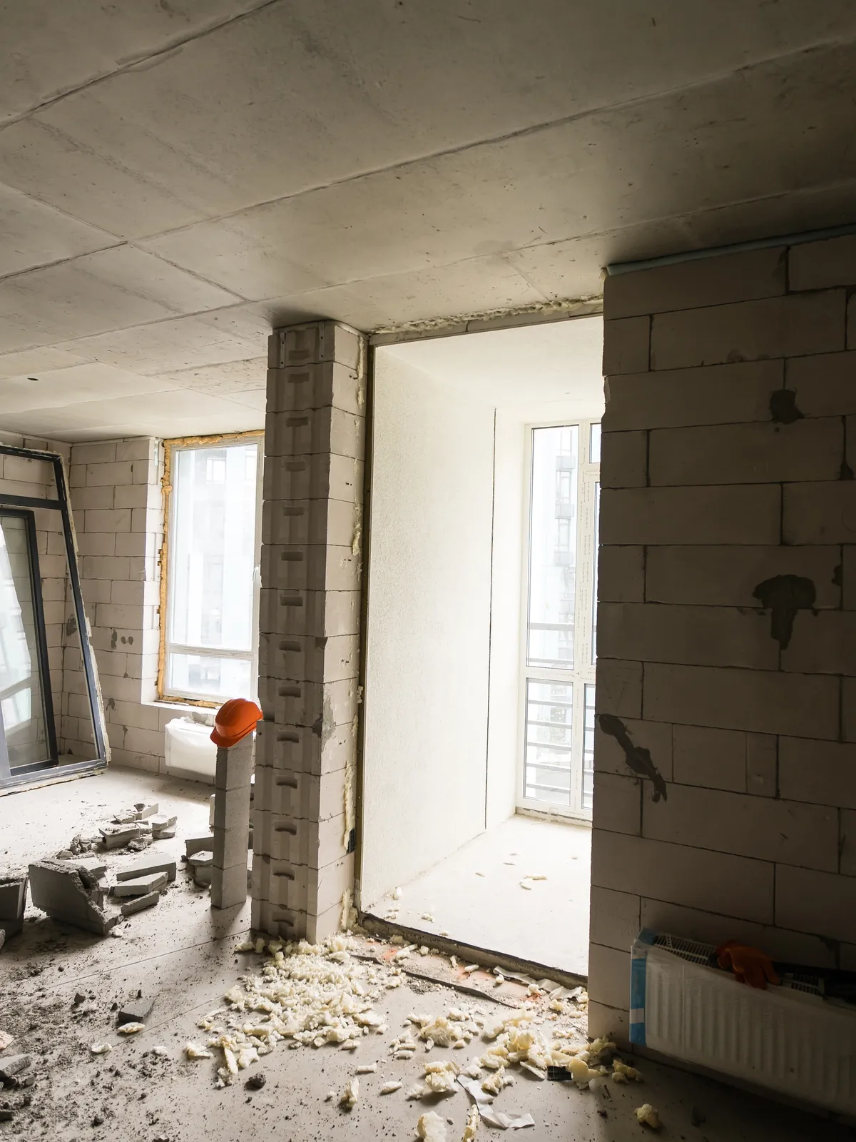 Innenraum w?hrend einer professionellen Wohnungsrenovierung in M?nchen
